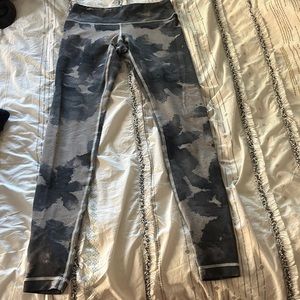 Wonder train leggings Lululemon